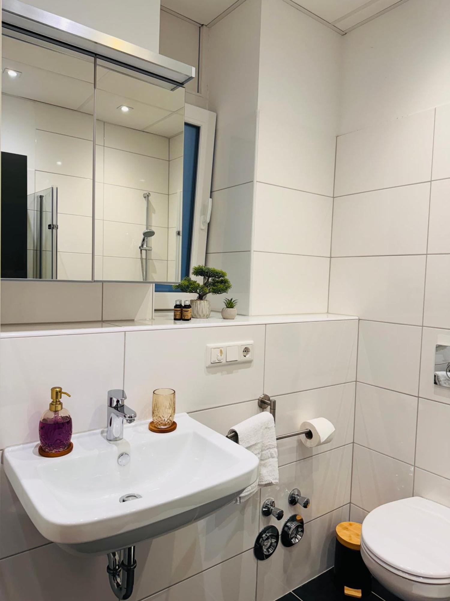 Klassen Stay - Designer Altbau Apartment Mit 2 Zimmer - Naehe Zentrum Und Rhein Koblenz  Kültér fotó